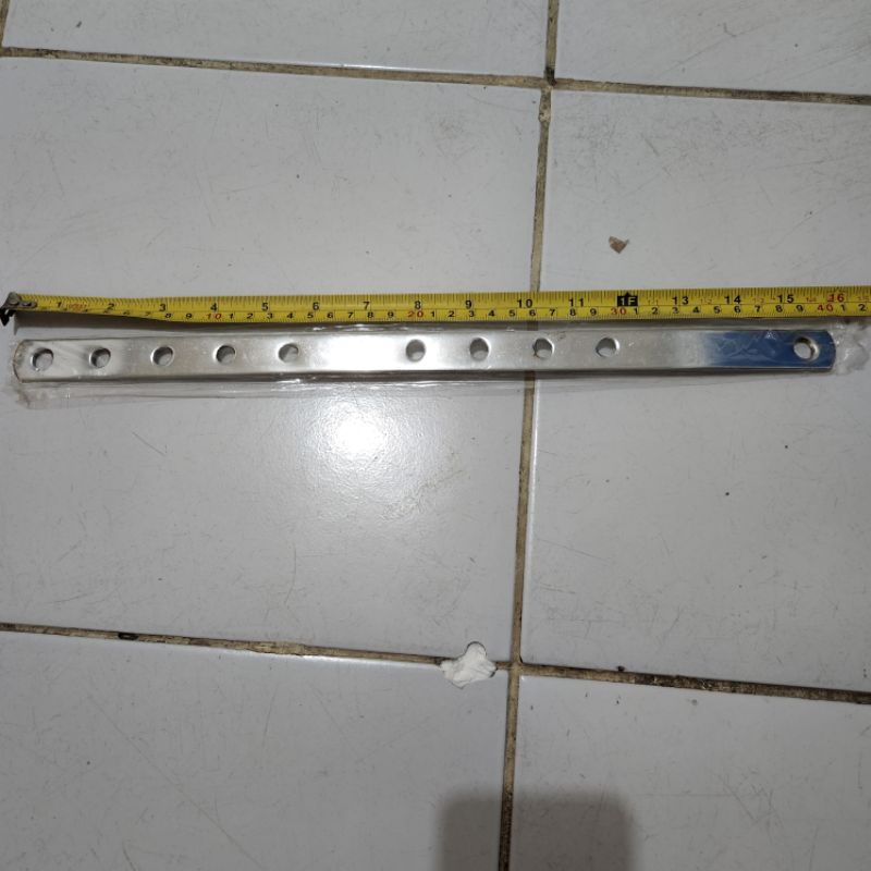 plat besi bolong crome panjang 38cm serbaguna universal tebal 2,5mm lebar 2cm