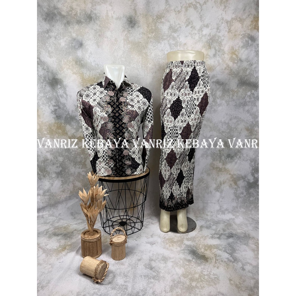 Vanriz Kebaya-Kemeja Batik Lengan Panjang Couple Rok Plisket