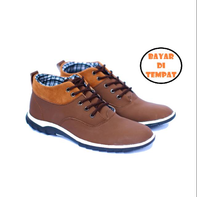 sepatu boots pria / sepatu boots tali pria / sepatu brodo pria / sepatu semi formal