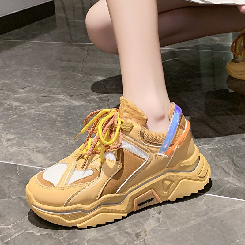 Sneakers fashion sepatu keds wanita import