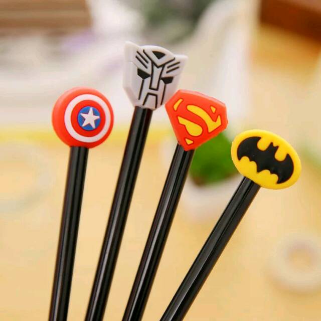 

Pulpen berlogo super hero /alat tulis motif hero murah dan cantik (1 KG 66 PCS)