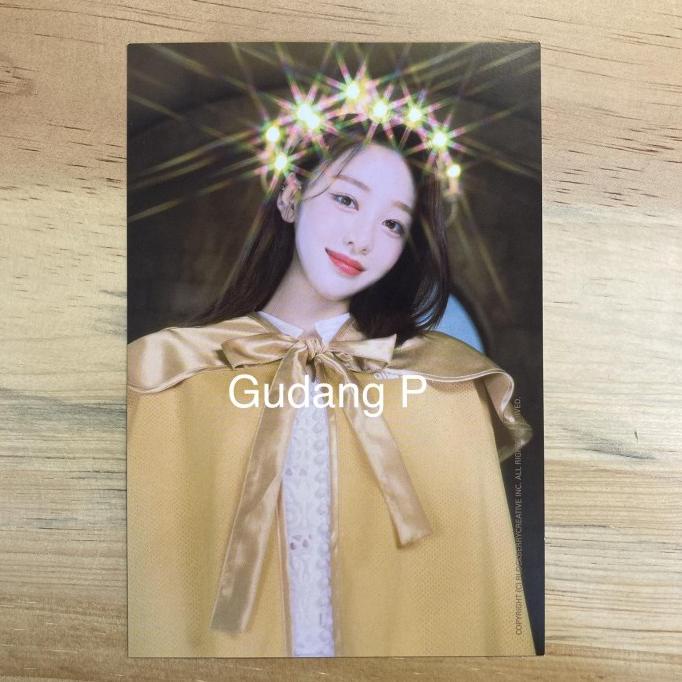 

Loona Yves Postcard Lightstick PoB 2020 Termurah