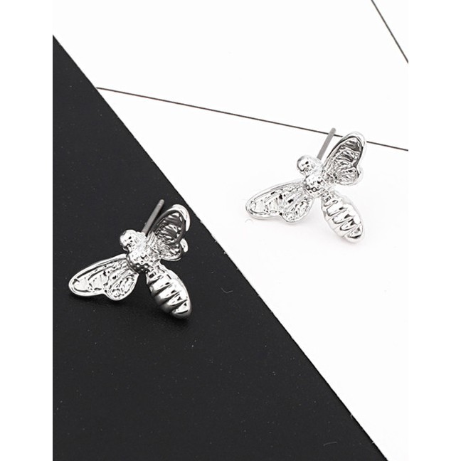 LRC Anting Tusuk Fashion Little Bee Earring D16539