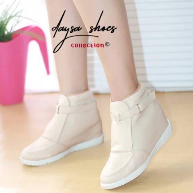 Sepatu boots wedges bsr 08