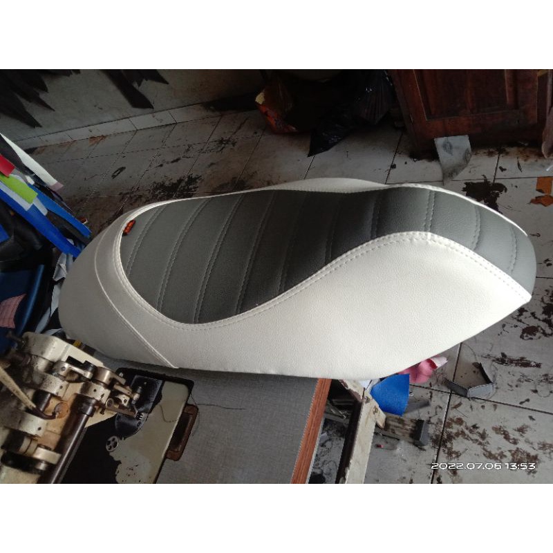 jok genio single seat caferacer