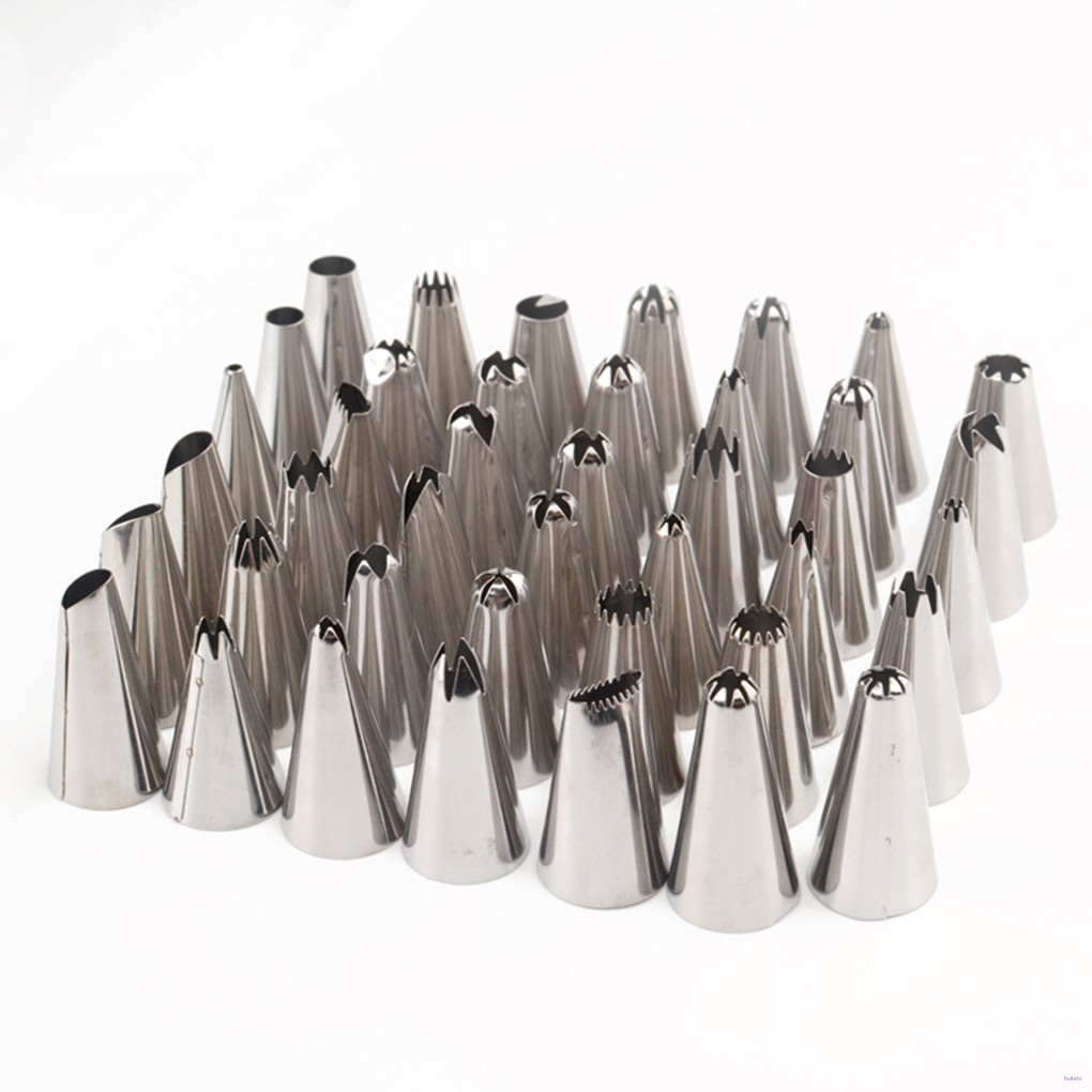 [ Random Type ] 10pcs Reusable Stainless Steel Icing Tip Pastry Tips Cake Decorating Supplies (Random Patterns)