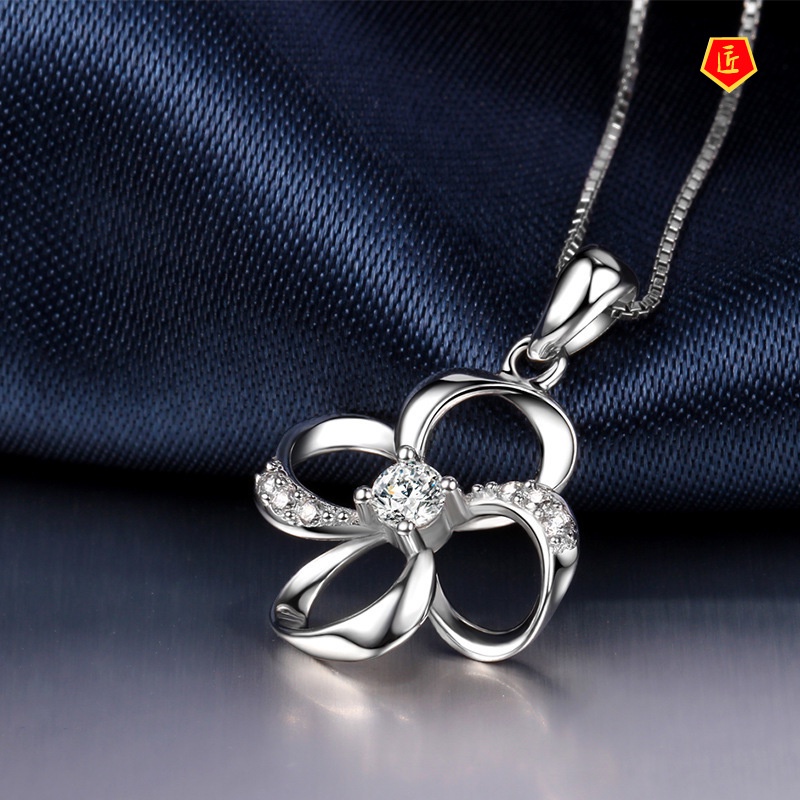 [Ready Stock]Korean Style Clover Necklace Diamond-Embedded Pendant Fashion Simple