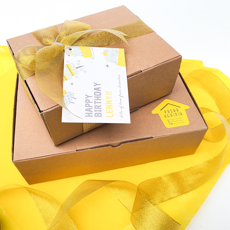 

Pasar Keripik Gift Box Cantik Hampers