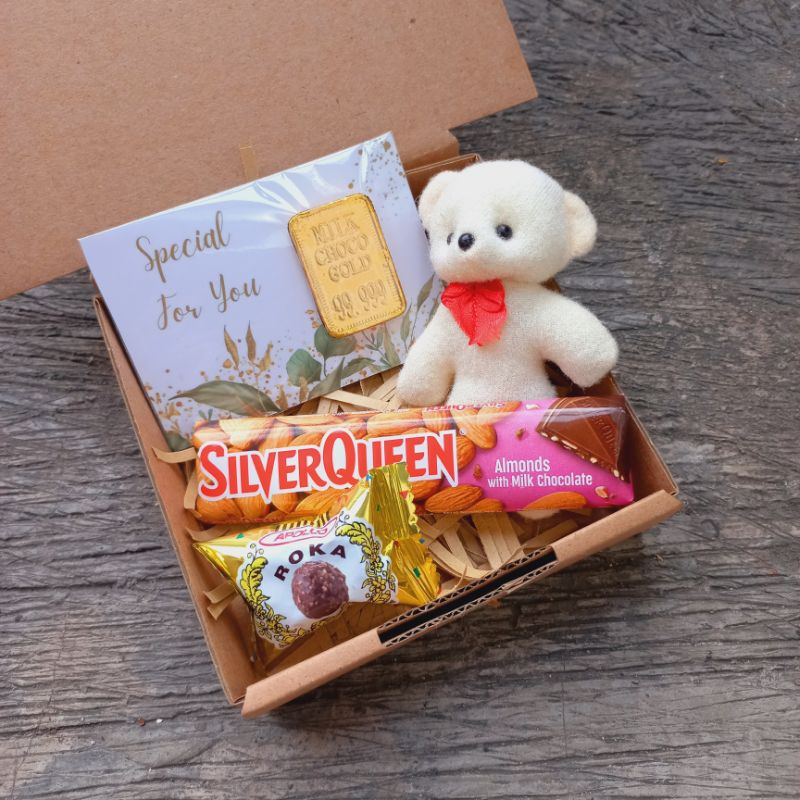 HAMPERS COKLAT SILVERQUEEN BONEKA ROKA HAMPERS VALENTINE KADO SNACK COKELAT HAMPER COCOLATE