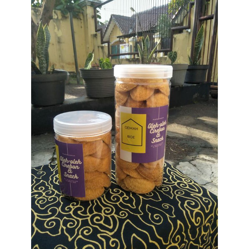 

bolu kijing camilan khas cirebon