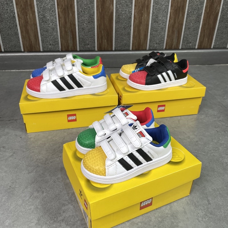 Sepatu Anak Adidas Superstar Kids x LEGO