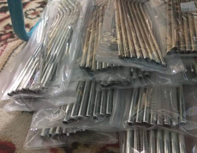 1 Set Sedotan stainless isi 8 + 2 sikat sedotan
