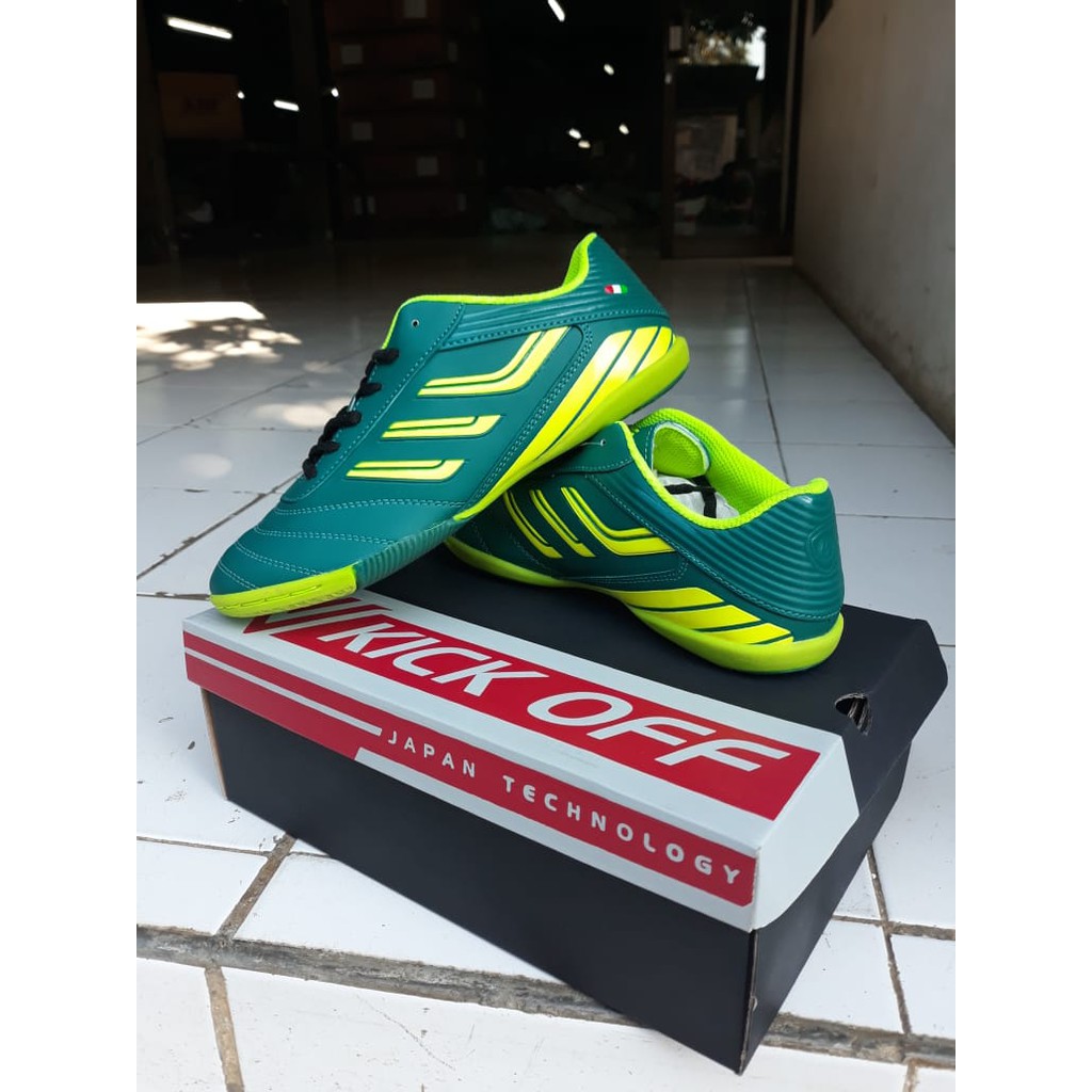 Sepatu Futsal KICK OFF Tosca