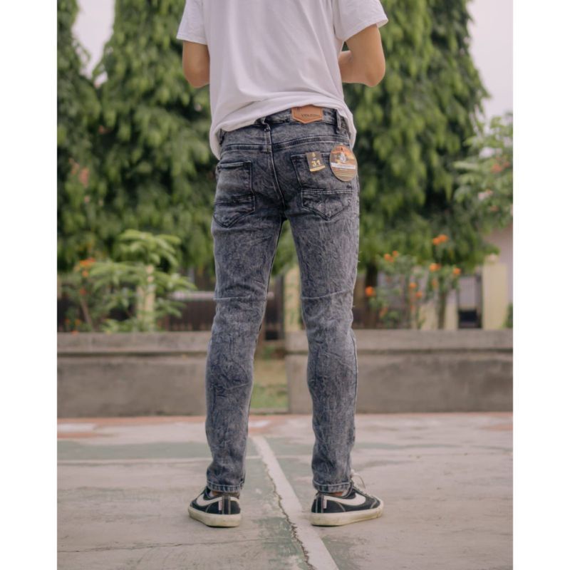 Celana Jeans Panjang Sobek Lutut Snow Pria Premium Quality Celana Jeans pria / Celana Terbaru Sobek Lutut