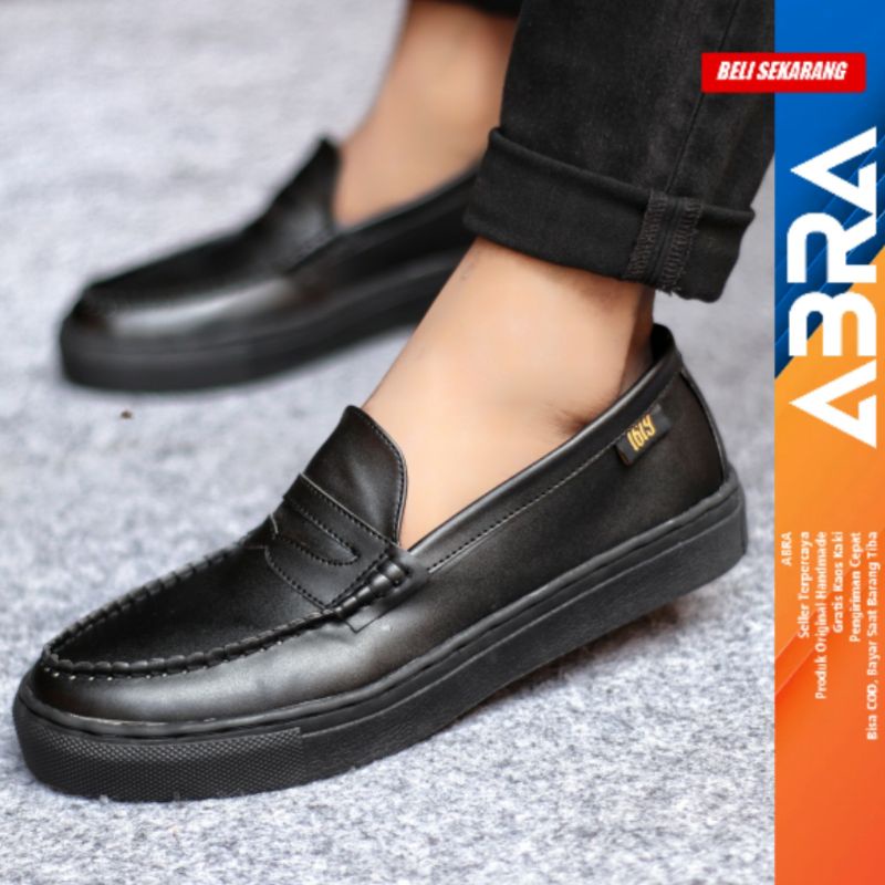 ABRA-Sepatu Pria Kasual Slip On Formal Kulit Pu Kerja Kantor Hitam