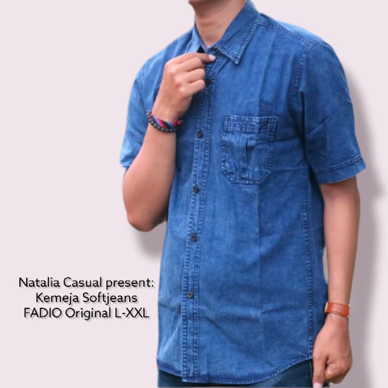 KEMEJA PRIA LENGAN PENDEK BAHAN SOFT DENIM JEANS