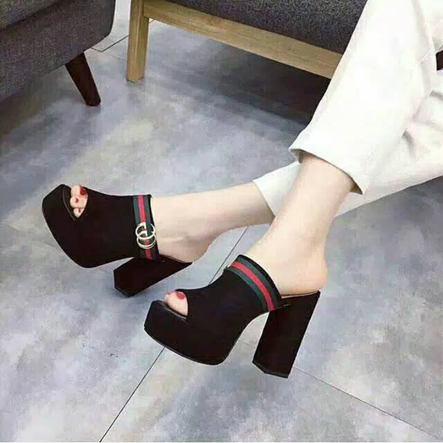 Heels gucci