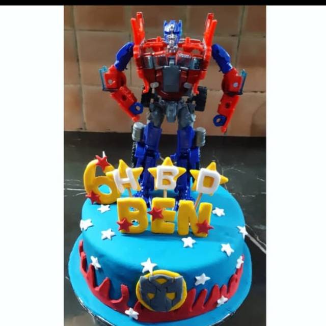 

Optimus Prime Cake 18cm