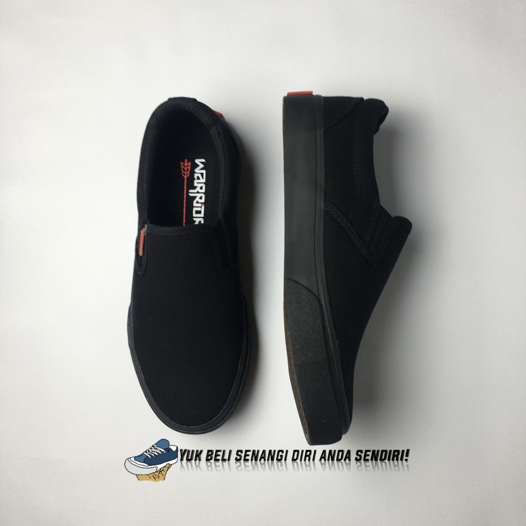 WARRIOR SLIP ON ARTHUR "FULL BLACK"
