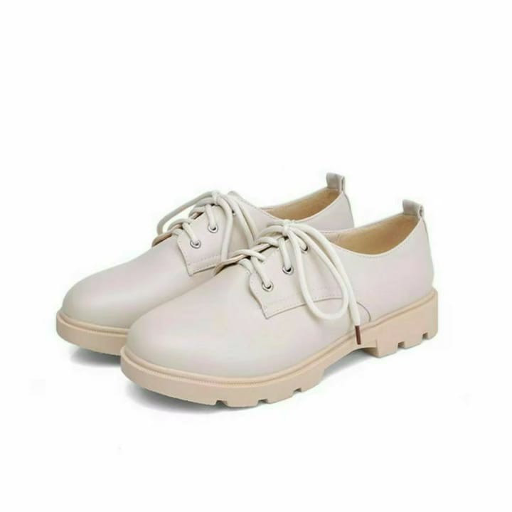 SEPATU OXFORD WANITA TALI / DOCMART CREAM DK04