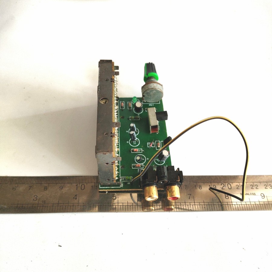 Radio Tuner AM FM memory besar