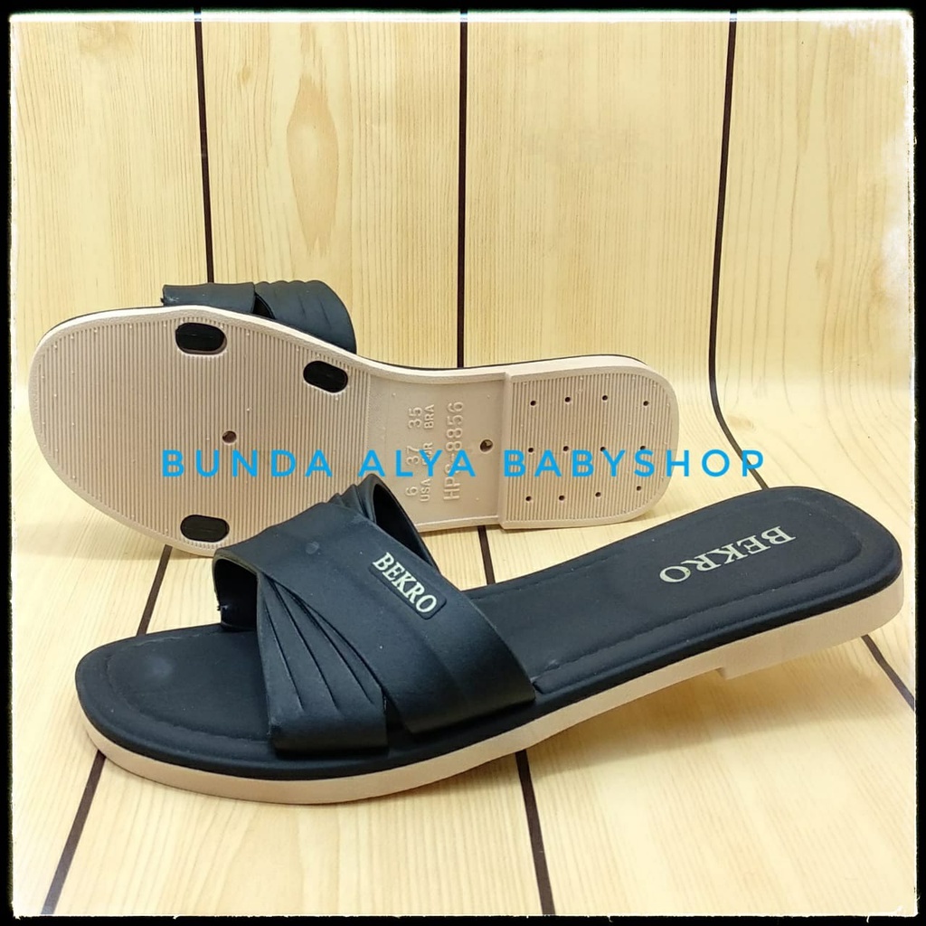 Sandal Wanita Slop Polos Warna Hitam Ukuran 37 Sampai 40 - Sandal Dewasa Flip Flop Anti Slip - Sandal Casual