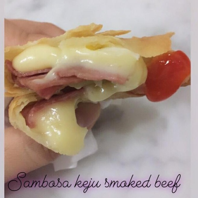 

Sambosa Smoked Beef Keju lumer, frozen,