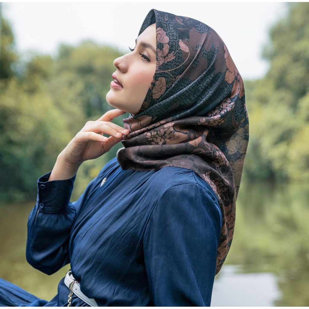 DAYANA SCARF by HEAVEN LIGHTS