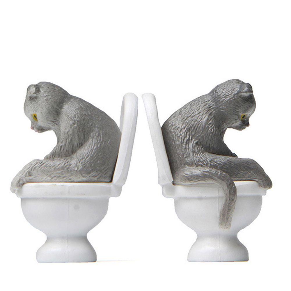 AUGUSTINA Kucing Duduk Di Closestool Toilet Simulasi Kitten Dekorasi Kue Model PVC Ornamen Kucing Figure Mainan Patung Hewan Peliharaan Desktop Ornamen