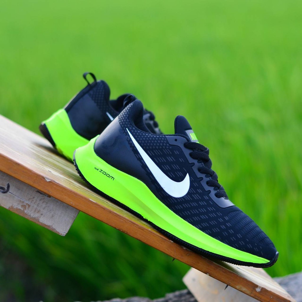 sepatu nike zoom running