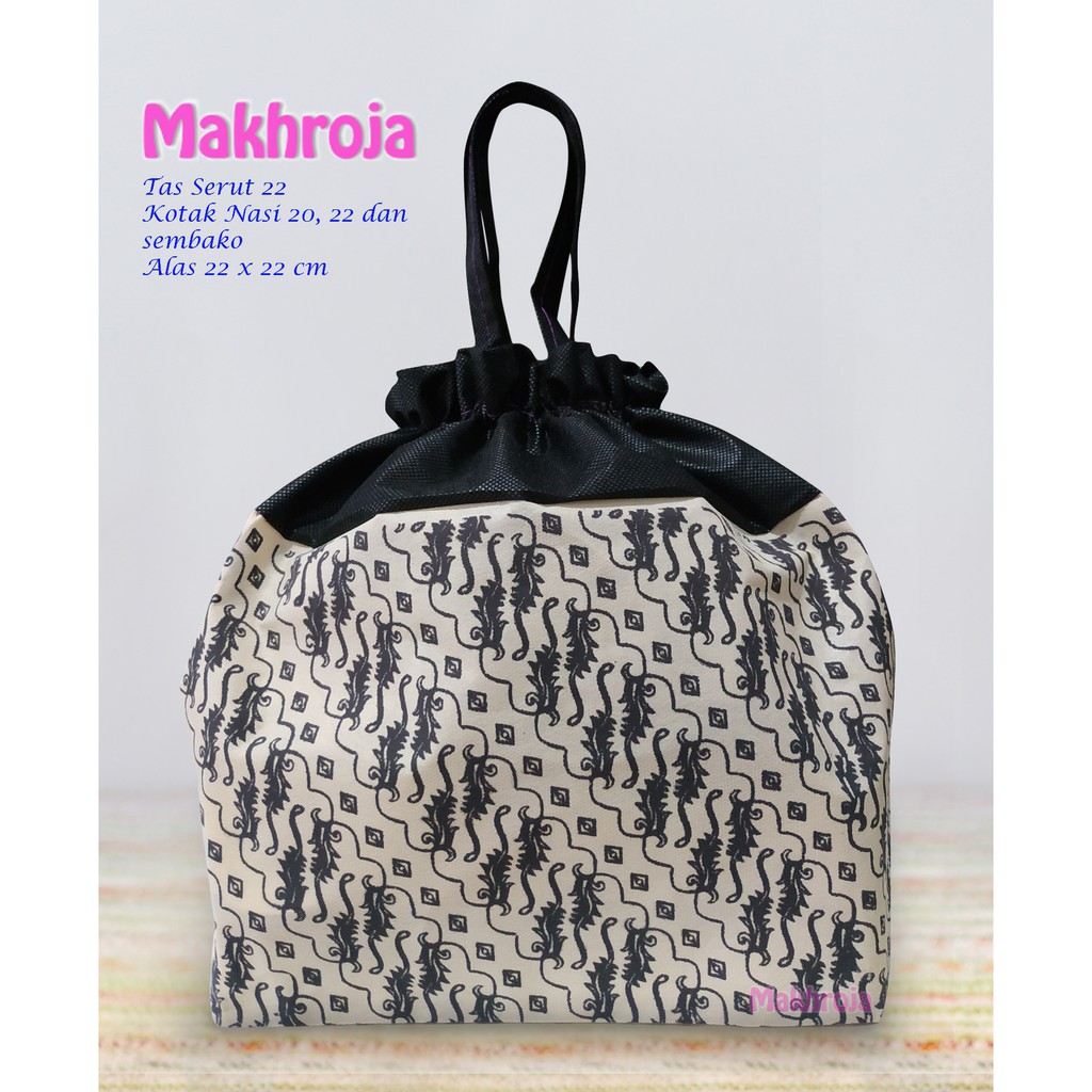 

Tas Hajatan Goodie Bag Serut 22 Batik Liris Hitam Cream