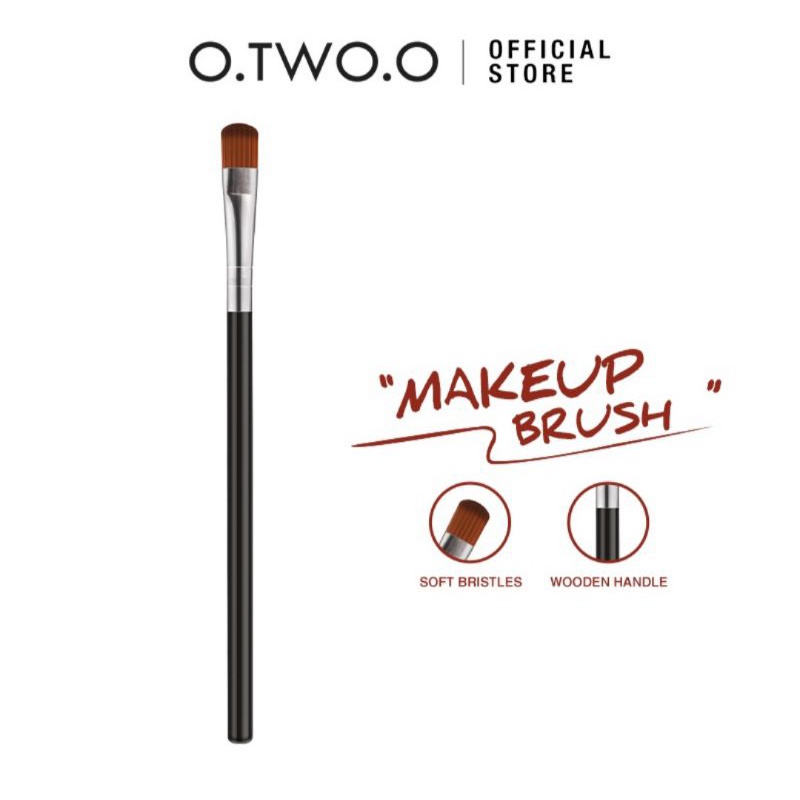O.TWO.O Eyeshadow Brush