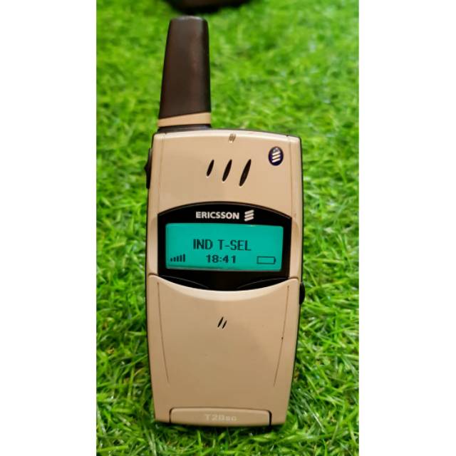 HP Jadul Ericsson T28 T28s  Flip Mulus Antena Normal Siap Pakai Not T39 Or T29