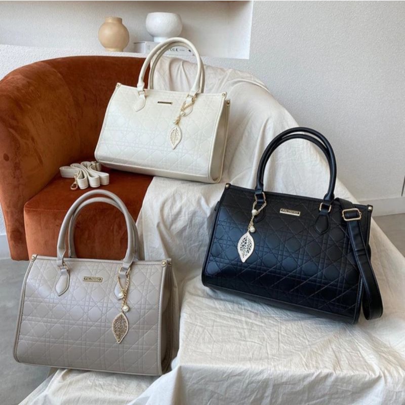 Palomino Everly handbag - dusty grey / Palomino Alisa handbag - black / Palomino Antonia handbag - O