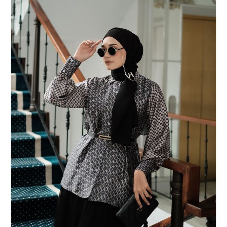(Ready) Mono Shirt Oscar by vanilla hijab