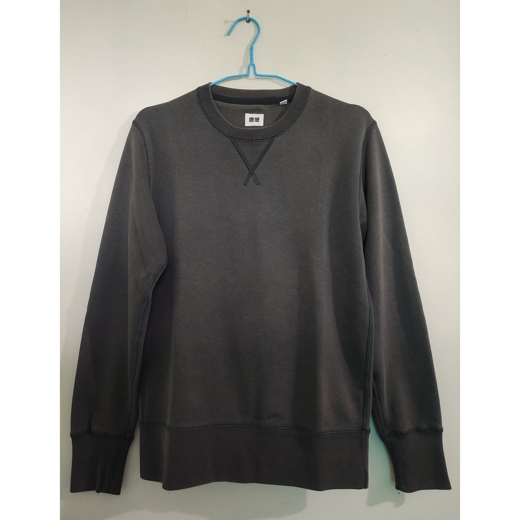 Crewneck Uniqlo Second - Hijau Army
