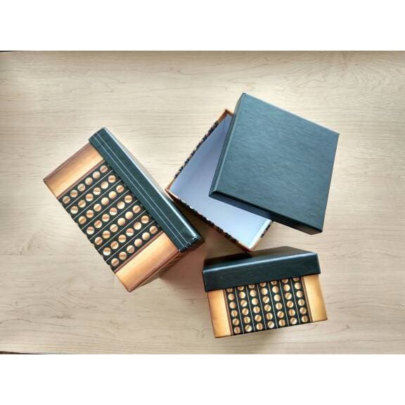 

Kotak Kado / Kotak Hadiah / Gift Box Jumbo B / Bulat Hitam