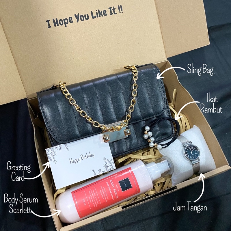 

[8023]GIFT BOX TAS CEWEK DAN SCARLET/HAMPERS TAS CEWEK/KADO PACAR/KADO VALENTINE/KADO ANNIVERSARY/KADO WEDDING/HADIAH ULANG TAHUN CEWEK/KADO WISUDA/HAMPERS LEBARAN/HAMPERS RAMADAN