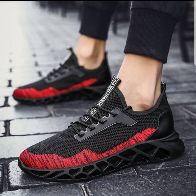 Sepatu/Sneakers Pria Casual Supreme Breathable Import Original