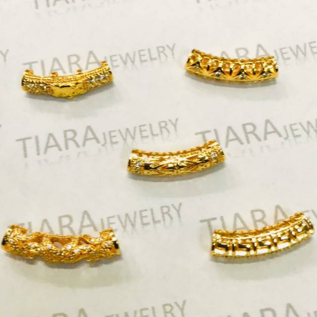 Charm gelang model pipa//replika emas