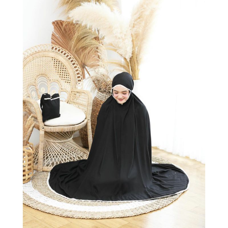 Mukena Tazbiya Plain Black Jumbo Dewasa Katun Rayon Adem Motif Cantik Treveling