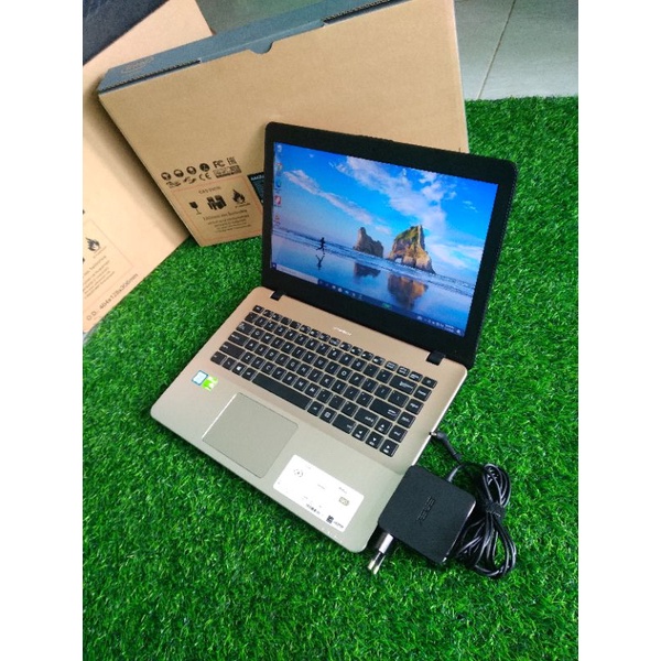 Laptop Gaming Asus Vivobook A442UR Core i7-7500U Ram 4GB Nvidia Geforce 930MX 2GB Gold Mulus Second