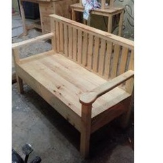 kursi sender panjang kayu jati Belanda natural finishing Glossy..