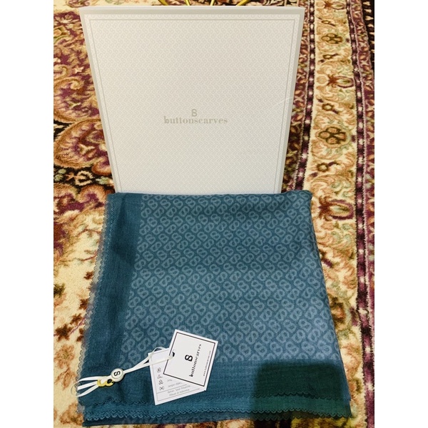 Preloved tapis teal Buttonscarves