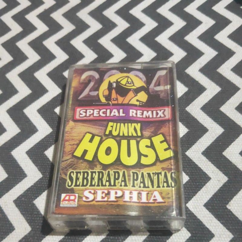 KASET PITA SPECIAL REMIX FUNKY HOUSE