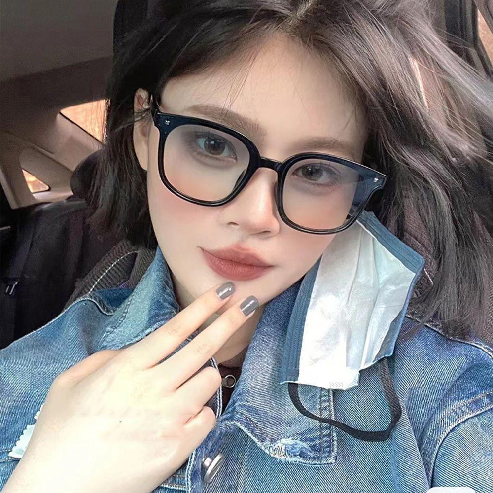 NEEDWAY Kacamata Hitam Lipat Anti-UV INS Foldable Korean Style Eyewear Kacamata Wanita