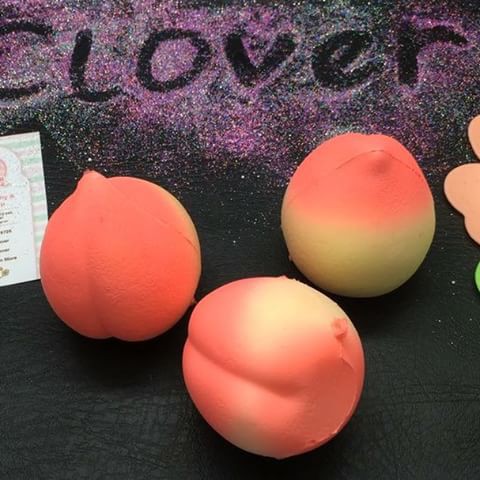 PEACH MEDIUM SQUISHY / squeeze replika ibloom eric squishi strawberry