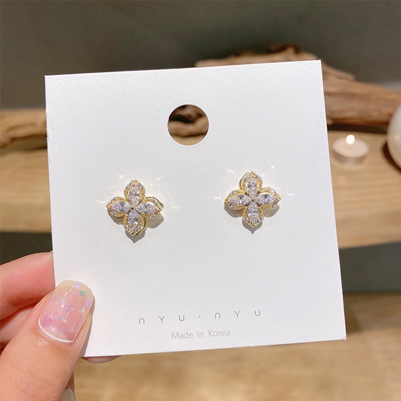 Korea New S925 Four-leaf Clover Exquisite Small Earrings Female Summer INS Trend Niche Design Rotatable Temperament Fashion Accessories Jewelry Gifts