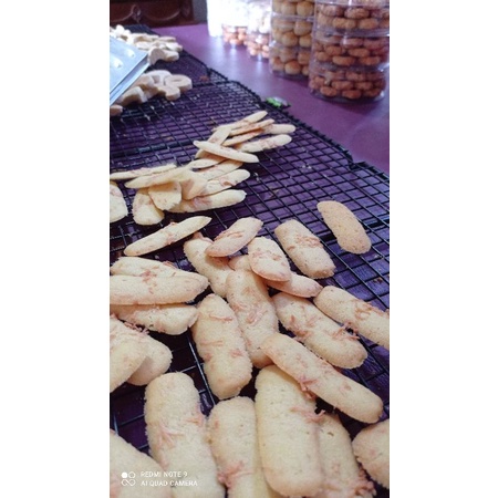 

Lidah Kucing keju edam