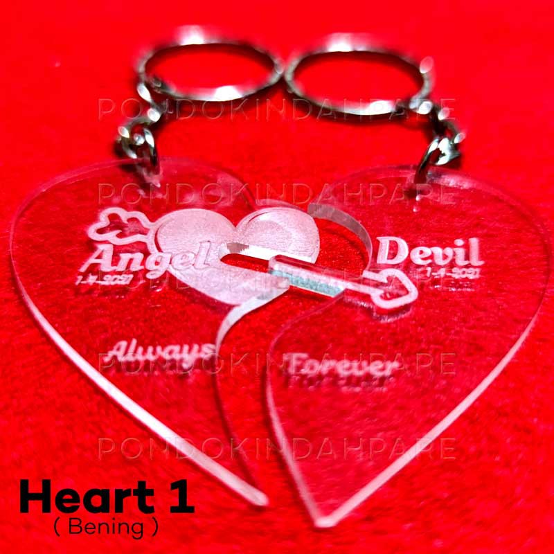 Gantungan Kunci Akrilik Heart Couple Bening